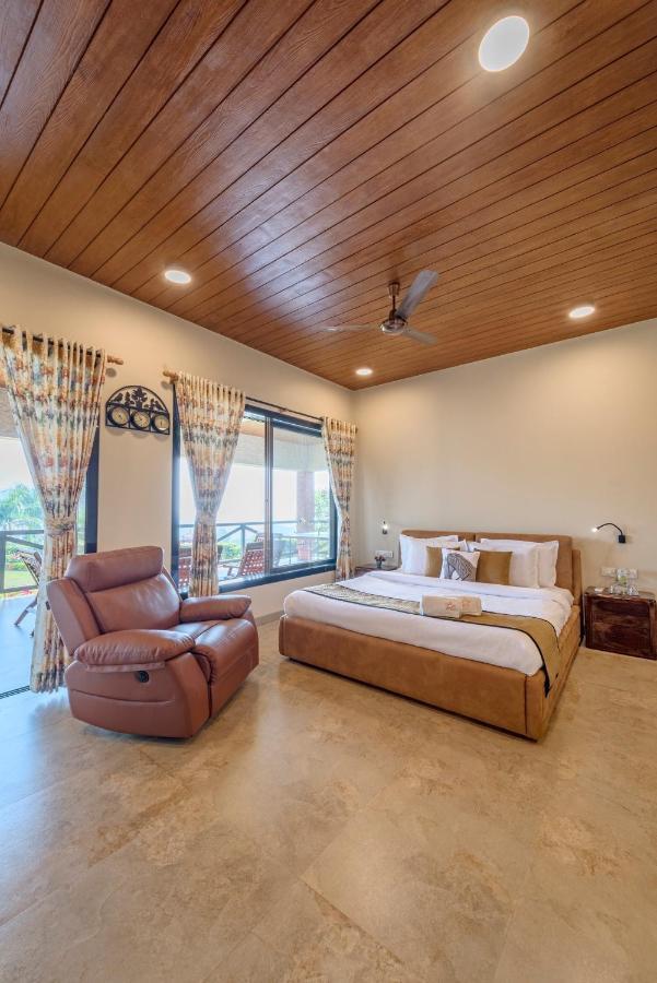 Saffronstays Althea - 4 Brd Veg Only Villa In Pawna With Jacuzzi In Every Room Lonavala Eksteriør billede
